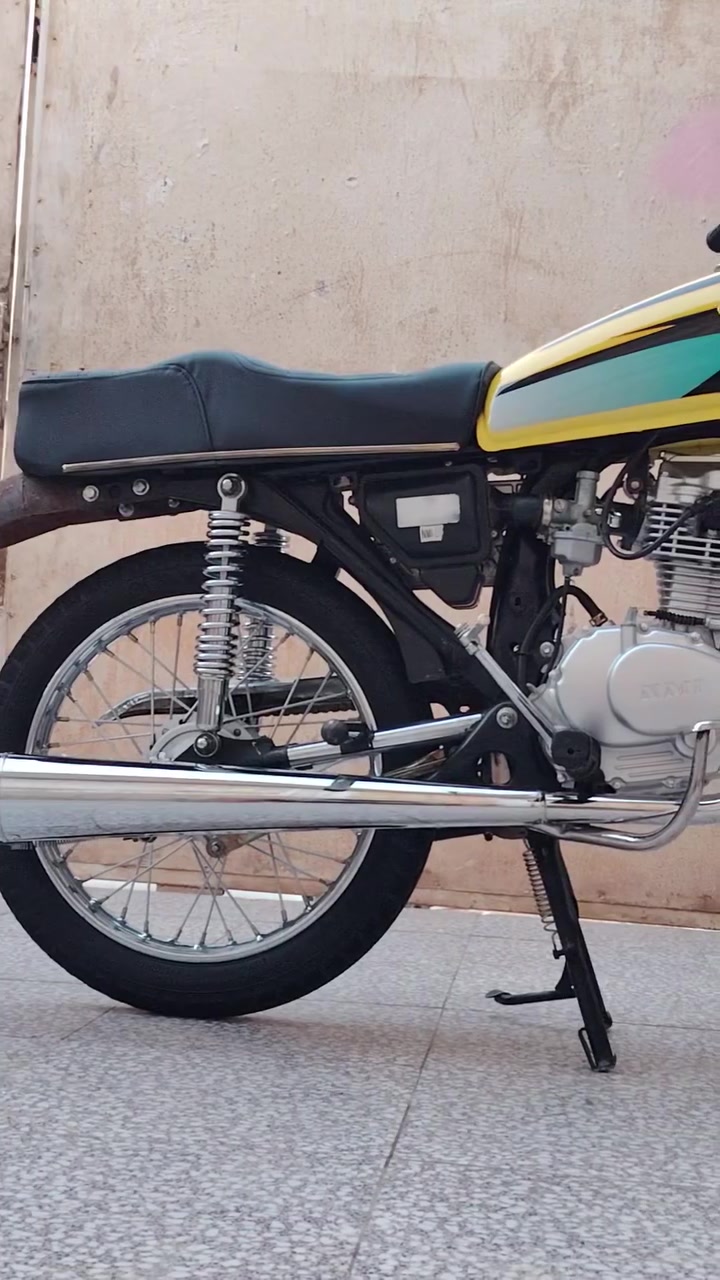 السلام عليكم شباب تعميره جديده المحرك شلامجه ولعربانه التفصال  السعرر ٦٥٠ رقم الهاتف ***********
