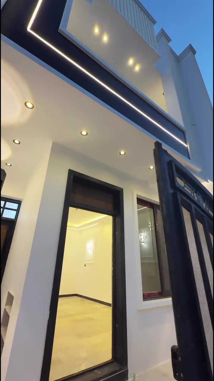 تونات للبيع في حي الجهاد، مربع الرفاق 🏗️📍
بناء حديث قيد الإنشاء 🏗️✨
المساحة 100 متر، أضلاع غير مشتركة 📏
واجهة 5 مدخلين: مدخل صالة ومدخل مطبخ 🚪🍳
4 غرف نوم، 2 حمامات 🛏️🚿
أرضية مرمر، جدران ألواح 120/ شغلة كلش حلو 💎👌
منطقة ممتازة للسكن والاستثمار 🏡💰
***********
