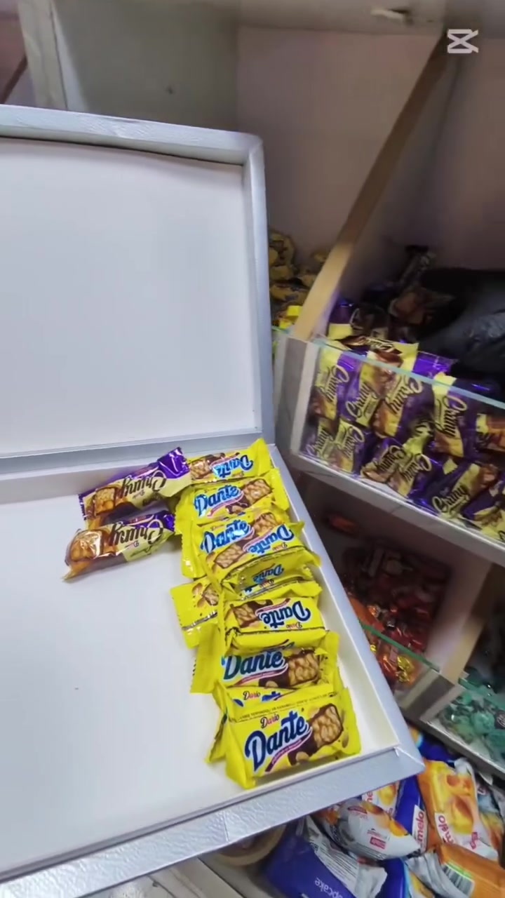 🍫🤎 بوكس الجكليت المتنوع من أنور 🤎🍫
لأن كل ذوق إله نكهة… سوينالكم بوكس يجمع تشكيلة متنوعة من الجكليت بطعم وشكل يفتح النفس ✨

🎁 مناسب للهدايا والضيافة والمناسبات
🍫 تنوع بالطعم… وأناقة بالترتيب
✨ جودة وطعم يستاهل التجربة

📍 ديالى – المقدادية – حي المعلمين
📞 للطلب: ***********

أنور للكرزات والحلويات | كل بوكس بيه حكاية حلوة 🤎
