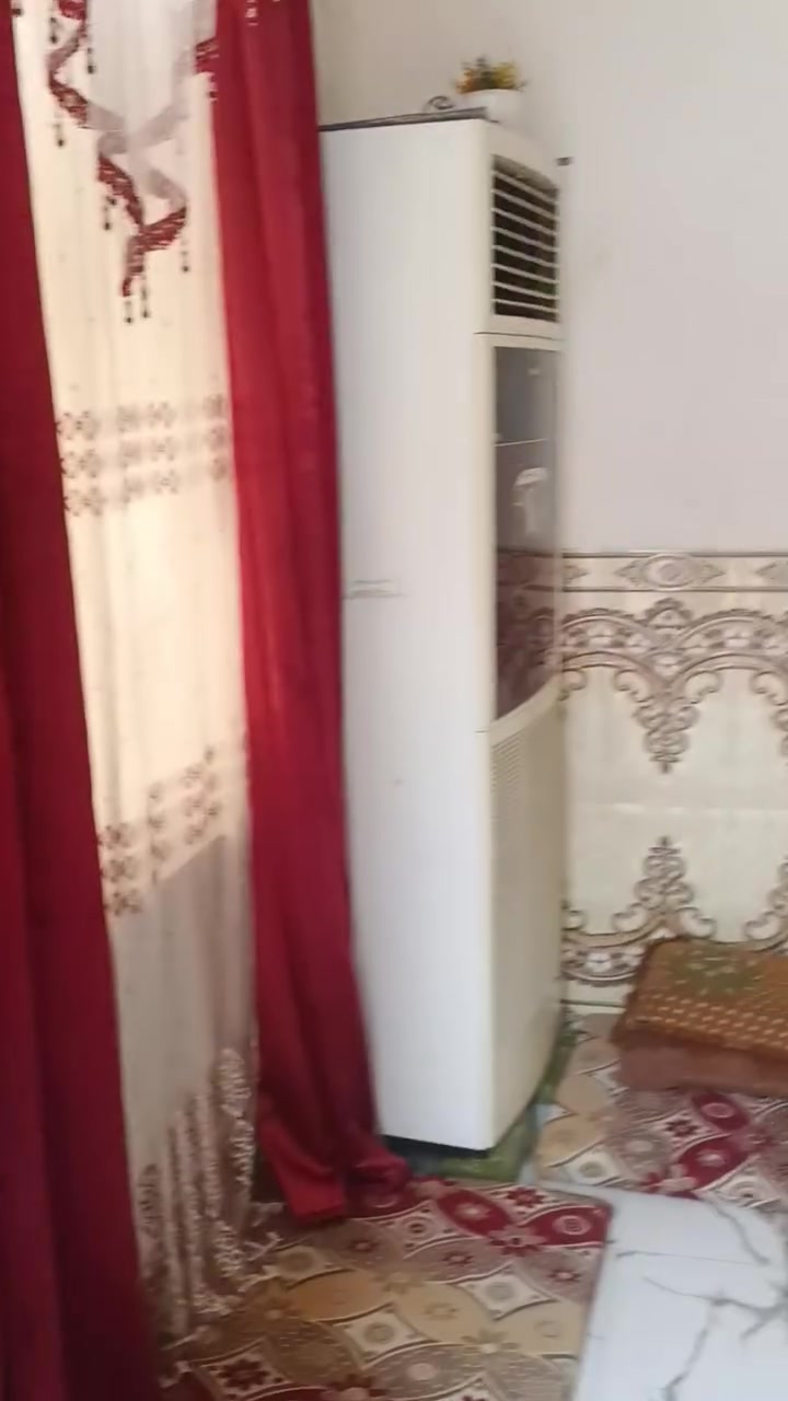 بيت زراعي البيع المكان رفاعي 
المنطقه بشارع رمثان 
المساحة 250 م بناء حديث طابقين 
استفسار اتصال ***********
