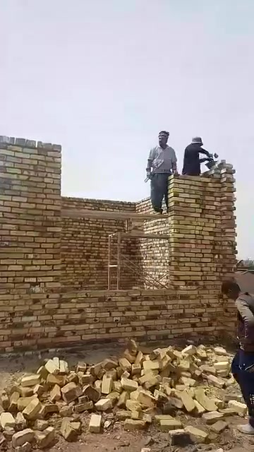 السلام عليكم خلفه بناء طابوك بلوك فرمستون نشتغل قطعي وعل اليوميه حسب طلب ابو البيت مكاني حله تواصل معنا على واتساب ***********
