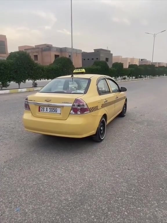 سلام عليكم أفيو مديل 9 رقم انكليزي نجف السياره كير مكينه حداديه تخم تاير ابو الخطه السياره مصفره هيئه وغرامات السياره جاهز ***********
