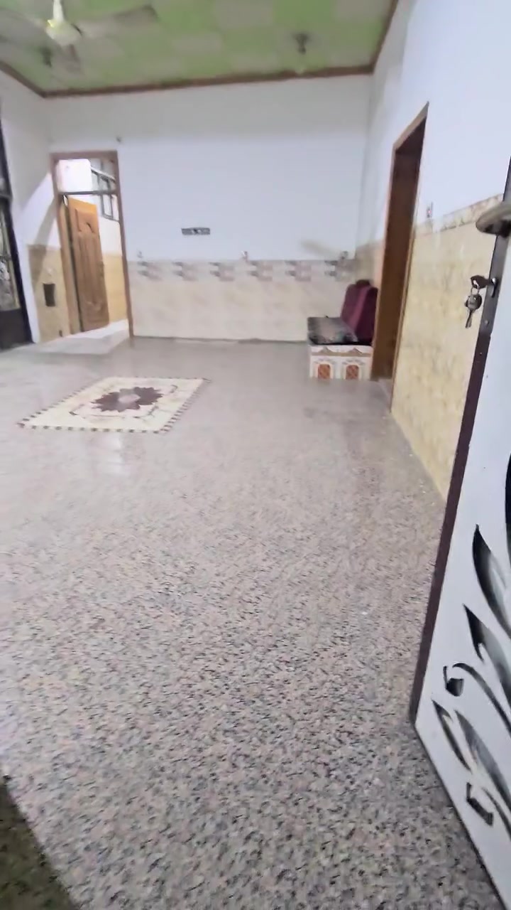البيت في الحر
الرهن  22 مليون 
او الايجار  350 الف 
بيت مساحه 80 متر 
دخول على الصاله 
و غرفه وحده 
وحمام واحد 
ومطبخ واحد  
الستفسار على هذا الرقم 
***********
