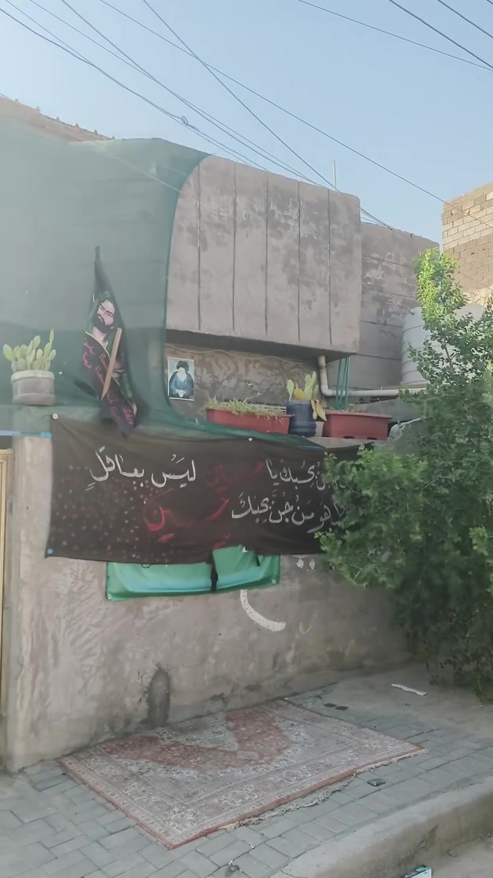 دار للبيع المساحة 130متر في حي السفير الخامسة قرب سيد منذر للاستفسار ألاتصال عال رقم ***********
