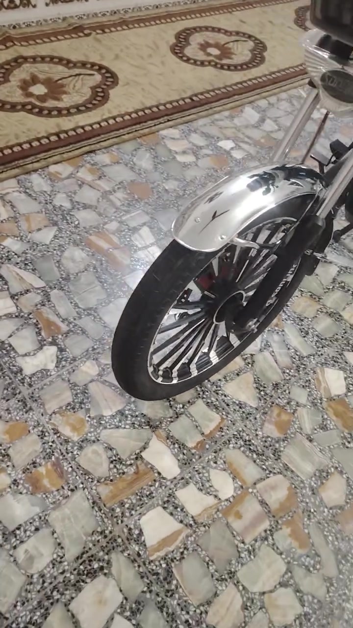 *********** موديل 25 مكينه 200 سعر 950 وكاله الصدر الاورفلي قرب شركه الانوار بغداد المدينه بغداد المدينه دراجه زيرو دراجه حتى ما ماشي هواي على وضع الشركه دراجه خرسه دراجه مقفوله من كل عيب نقص برغل كل شي ما بيه تنقر سويتش وتطلع بصمتين سويتين اوراق مال معرض دراجه نازله من الظلال دراجه زيرو
