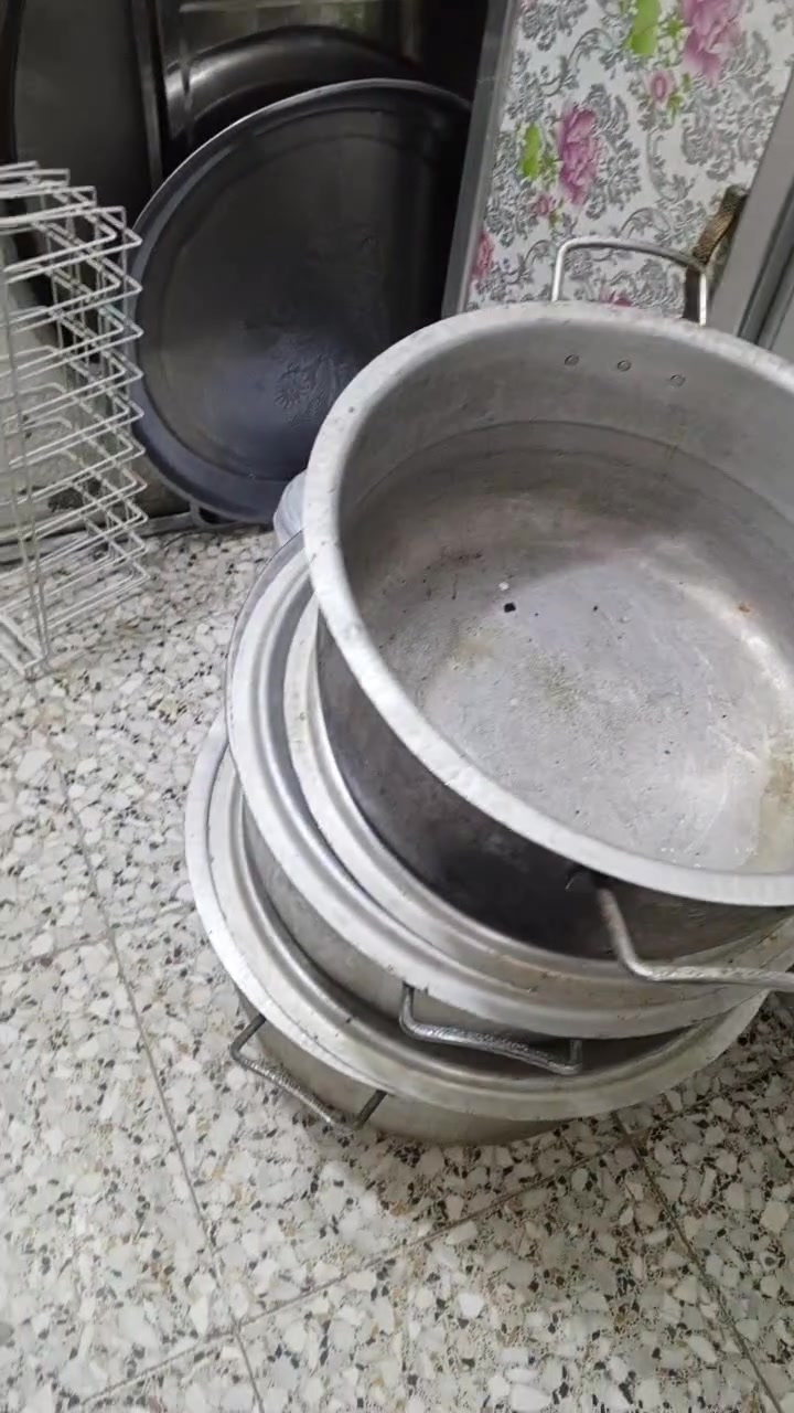 السلام عليكم اغراض مال مطعم مستخدمه صيانه بيتزا وسط صياني بيتزا كبير وصيانه كرامه من دون ماطور خلاط صلصه حجم كبير عندي اغراض هواي مال مطعم كل من وسعره مكانه بغداد حي البتول الزراعي ***********
