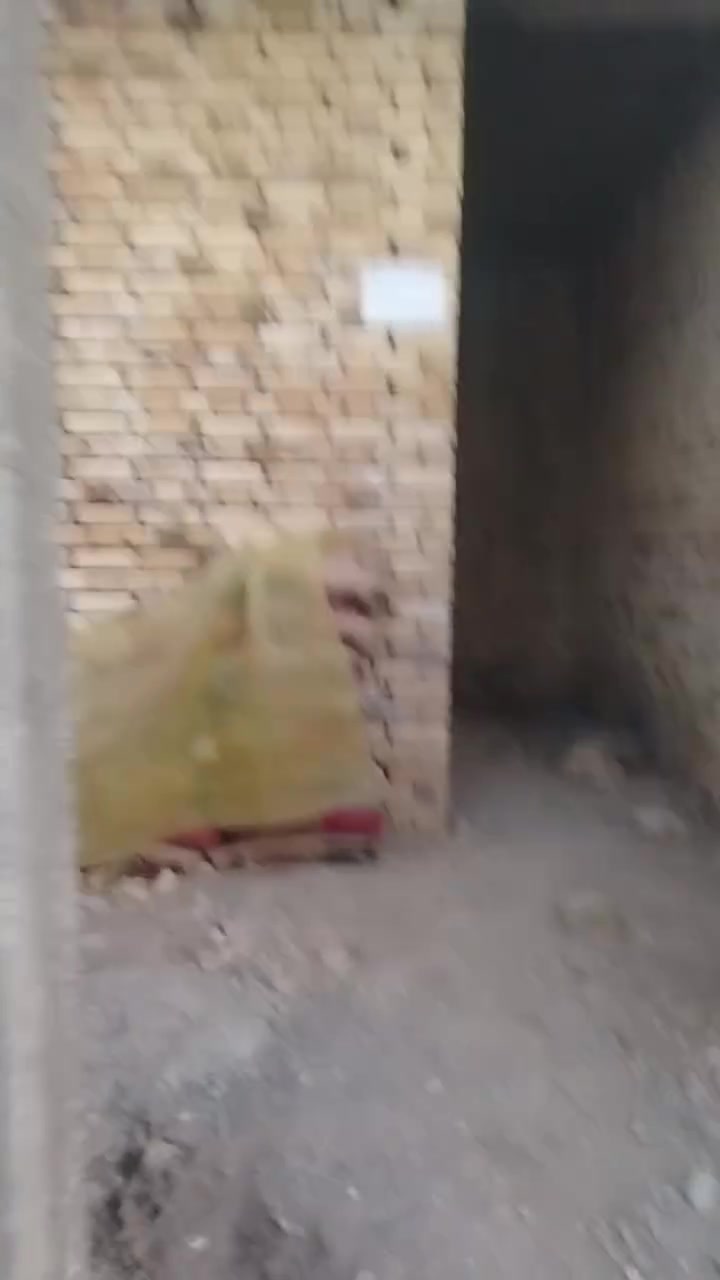 ١٠٠، متر امامي هيكل فقط نهايت شارع العياده قرب المدارس شويه عن سايدين، ***********، سعرها ٧٣ بيه مجال بصيط
