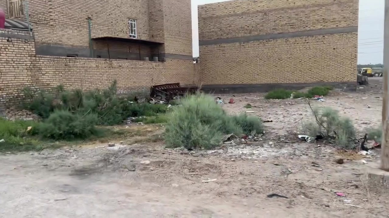 اللهم صل على محمد وال محمد
اعلان رقم ٣٧٥
قطعه للبيع حي الرياض 
مساحه ٢٥٠ 
قريبه ع مدارس 
ومولد باسم
لاستفسار الاتصال ع رقم ***********
او مراجعه مكتب عقارات الخضر شارع الجياشي 
مقابيل أزياء حماده الزعيم 
نستقبل جميع عروضكم العقاريه بيع وشراء @إشارة
