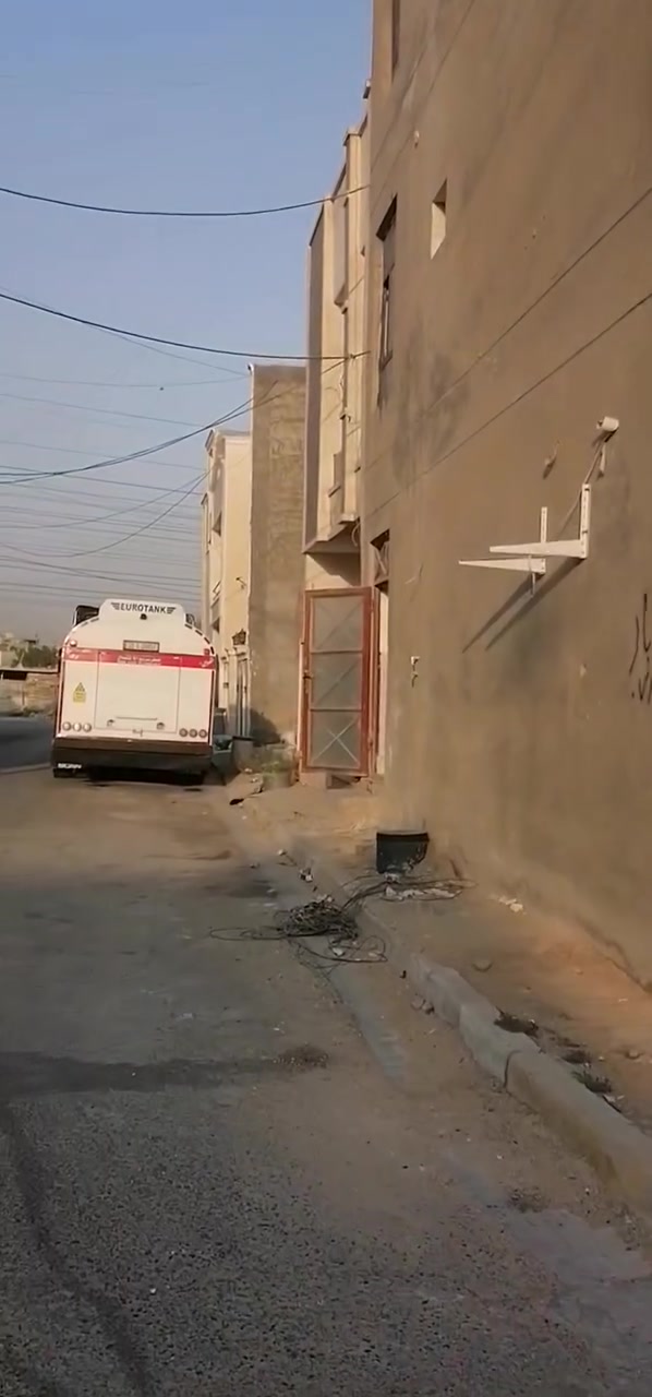 عندي. غرفه كبيره مع مطبخ صغير وحمام مرافق.. سعرها 250الف المهديه الرابعه
محمد ***********
