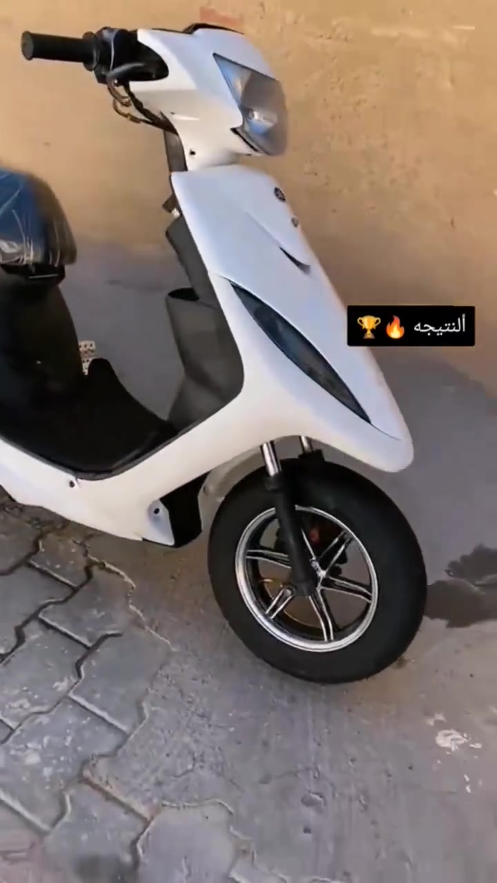 السلام عليكم
ماكس عدله
بوشه ٥٥ مزوده ممجفته
كهربائيات كلها شغاله ما عده الهورن
شغاله سلف هندر سلف رياضي هندر بلادي
وياله نجمه آصليات زوج وتايرات جلاتين زوج ودهنها كل ١٠ أيام ابدله أمزويل أبو ١٥ الف شوته أربع ولفات أشاير محببه مال اربع ولفات هم  صالنه سجميه أصليه سعرها ب١٦٠
تقبيطه الدراجه ١٠٠ KM
دراجه كلها مزوده تزويد مرتب 
تجي تكلب على راحتك وجيب فيتر وياك
مكاني:  بغداد  البياع
سعرها ٥٥٠ وبيها مجال
للأستفسار ***********
