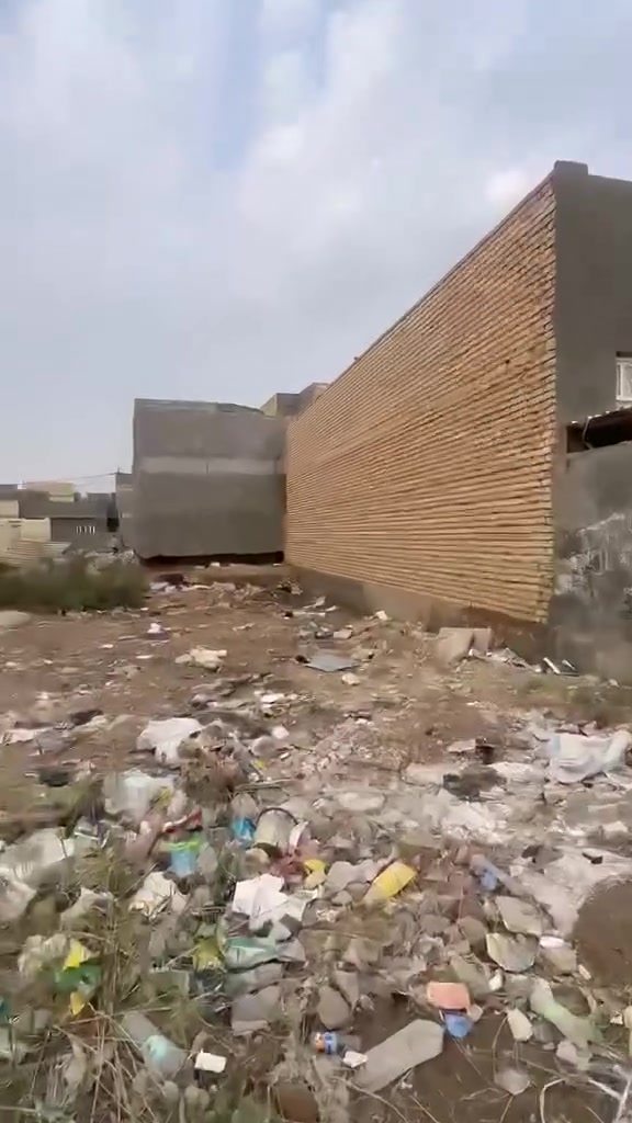 السلام عليكم ورحمة الله وبركاته
💢 قطعة أرض سكنية 
طابو زراعي سند ٢٥
المساحة 200م٢
الواجهة ١٠
النزال ٢٠
مع توفر كافة الخدمات بما فيها التبليط

الموقع 👇
الحمزة الغربي/ الجمعية الجديدة 
الطريق المؤدي لخماسي بيت نصيف 
مجاور منزل الاستاذ ثامر عليوي جمعة 
ومنزل المساح حاتم علوان أبو مصطفى 

💢 الإتصال على الرقم ‭***********‬
واتساب.***********
🌠
