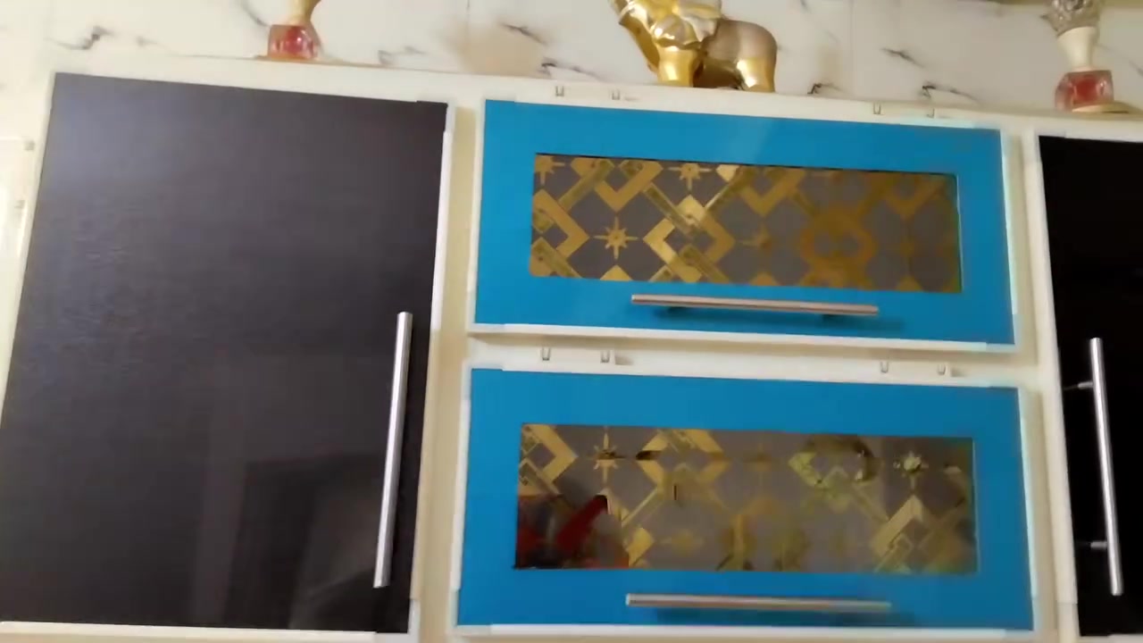 سلام عليكم كاونتر لبيع تزكام ونضيف مثل ما منشور بل ضبط  سعر 900 وبيه مجال ستفسار ع هاذء لرقم*********** كربلاء حي عسكري قرب برج اسيا

نص مكتوب في الصور:
- 10:06 ١٠:٠٦ الأحد، ١٣ سبتمبر