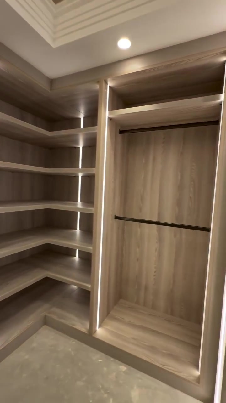 أهلاً بكم! 👋 يسعدنا أن نكون بخدمتكم في تصميم وتنفيذ كافة أعمال المطابخ والديكورات الحديثة. 🏡 زورونا في كربلاء أو راسلوا الصفحة لأي استفسار. 💬

