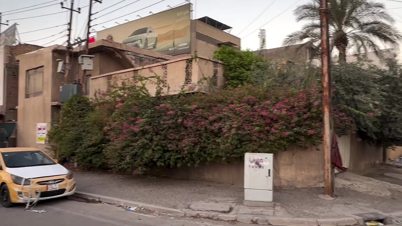 بيت للبيع ٢٠٠متر ركن على شارع بصف لفلكه مال شهداء واجهت لبيت ٢٠ ونزال ١٠ لبيت موقعه مميز وعلى شارع تجاري

للستفسار اكثر لتصال على رقم وبي وتساب هم 

***********
