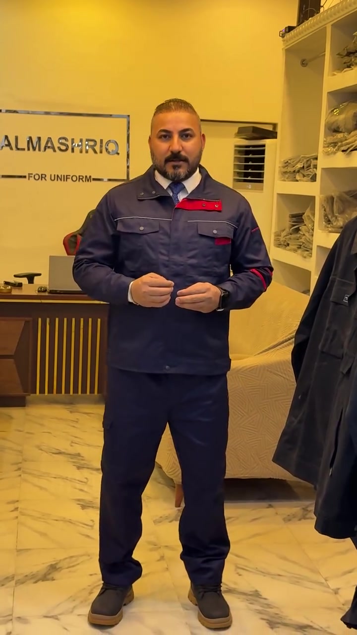 ملابس • بدون تفاصيل