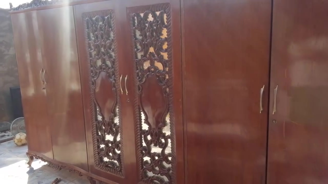 سلام عليكم كنتور ابو 6بيبان صاج ثكيل للبيع هاذ رقمي ***********
