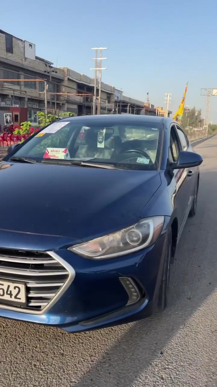 ---

*🚗 للبيـــــع Hyundai Elantra موديل 2018 🚗*

*المواصفــــات:*
*الموديل*: 2018
*المحرك*: 2000cc
*الممشى*: 138 الف كم
*الصبغ*: قطعتين فقط - جاملغ خلفي + قبغ جنطة مبدل
*باقي السيارة*: كله سليم صبغ وكالة مكفول 100%
*الحالة*: سيارة بيتيه نظيفة، ميكانيك وكير وتبريد شرط
سياره....نص فول 
*السعــــر*: مناسب للجادين 
*المكــــان*: بغداد
*للاستفســــار*: ***********

السيارة جاهزة للفحص بأي وقت  
لا اريد مراوس

--- مكان بغداد.....  جماعه رعايه الكسور لتعلق لاتراسل 
بس الجادين يتنصل يدلل
