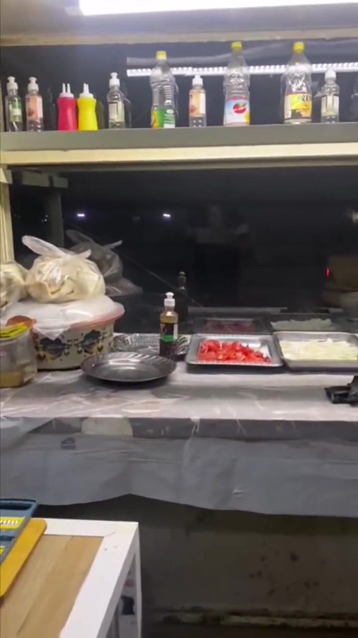 بسم الله الرحمن الرحيم
ترتيب ونضافه يمنا غير 😍
العنوان مفرق تل الشوك قرب البليارد
يوجد توصيل ***********
