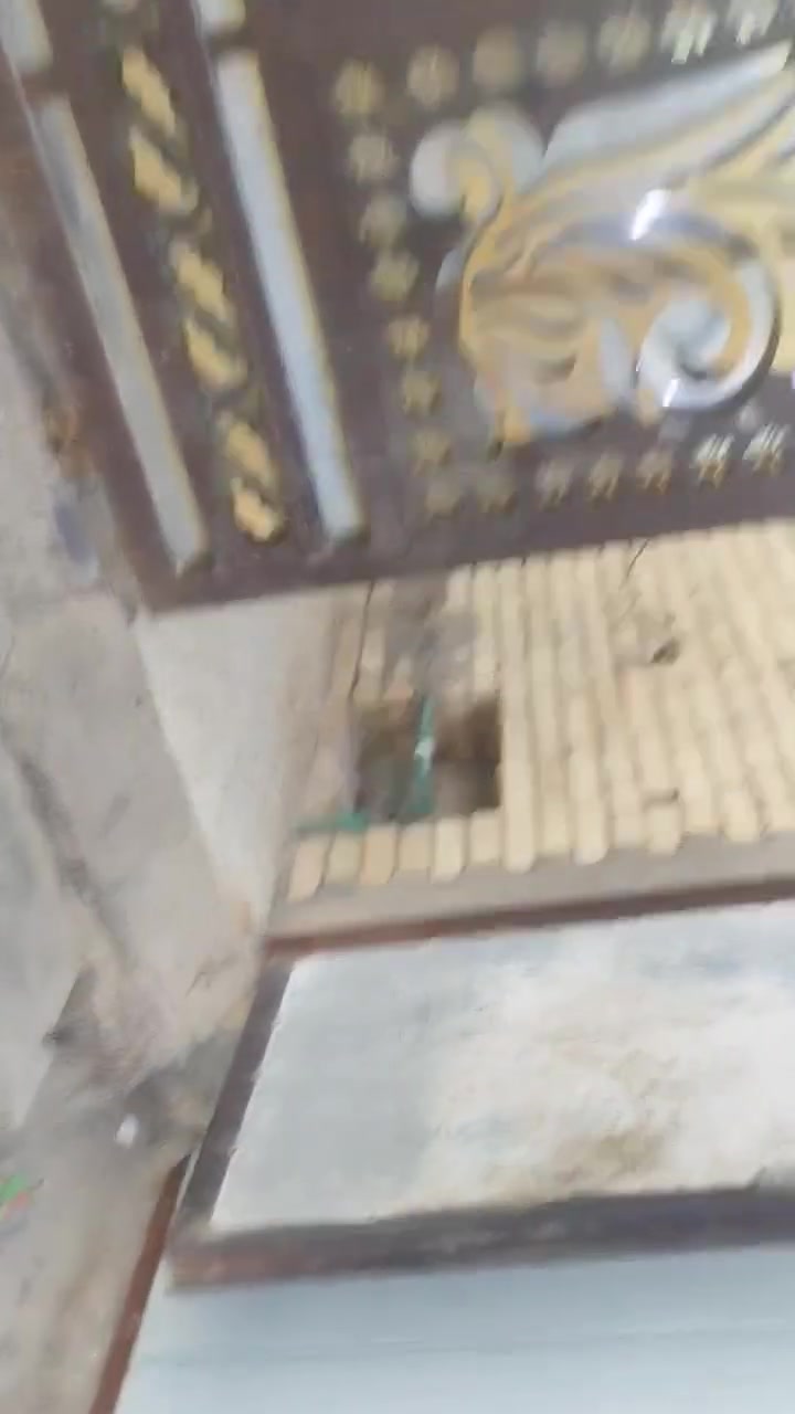 بيت للبيع • ١٥٠م • شارع الخدمات