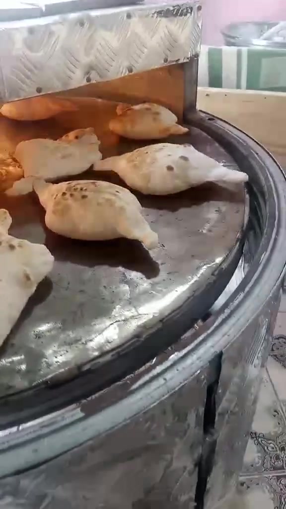 البيع فرن كامل مكمل بيع حسب اتفاق
***********
