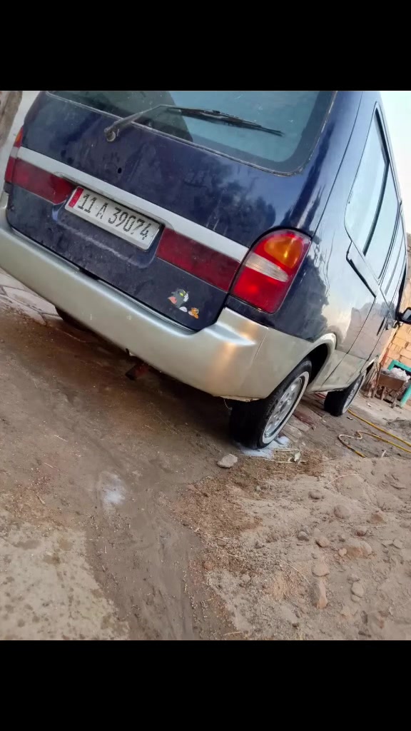 سلام عليكم ابريجو ٩٦ بسمي انكليزي بغداد مصفره
مكينه كير اكسن مكفولات 
تخم تاير حداديه كراتين باتري جديد سلف جديد 
شواصي 4شركه غرفه جديده 
مصبوغه معمره حجل لاضربه ولا شي 
السعر ٦٤ وبيه مجال للطيبين 
العنوان نجف اتصل مامتواجد ع فيس ***********
