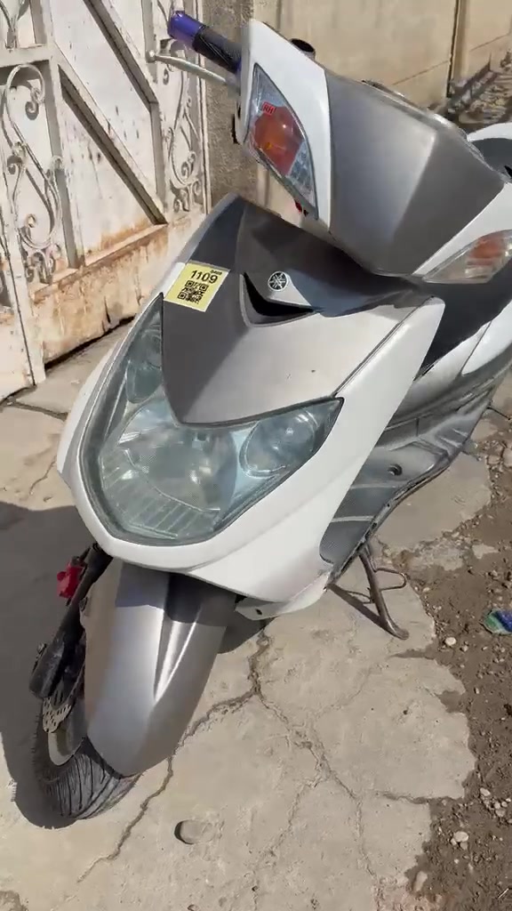 السلام عليكم سنكس فحل للبيع دراجه كلشي شغال بيها
السعر ٧٠٠ وبيه مجال
*********** بيه واتساب
 مكاني بغداد الشعله
