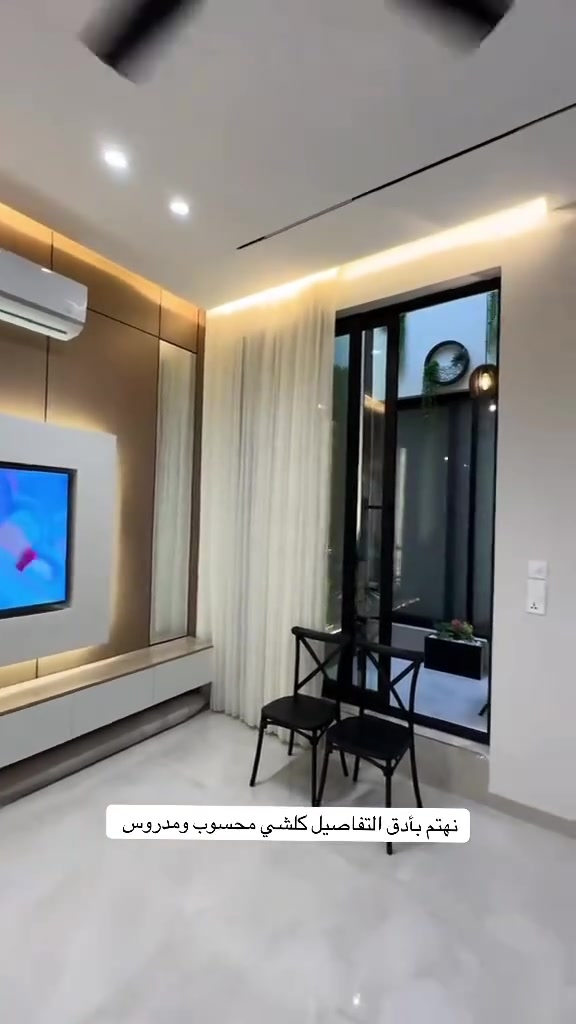 تسليم دار • ٢٥٠م • فخامة