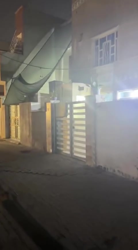 السلام عليكم
بيت للبيع مساحته ٧٥تل محمد نظيف بي ٣غرف نوم وحولي طابقين  المتر ٢٥٠٠للاستفسار ***********
