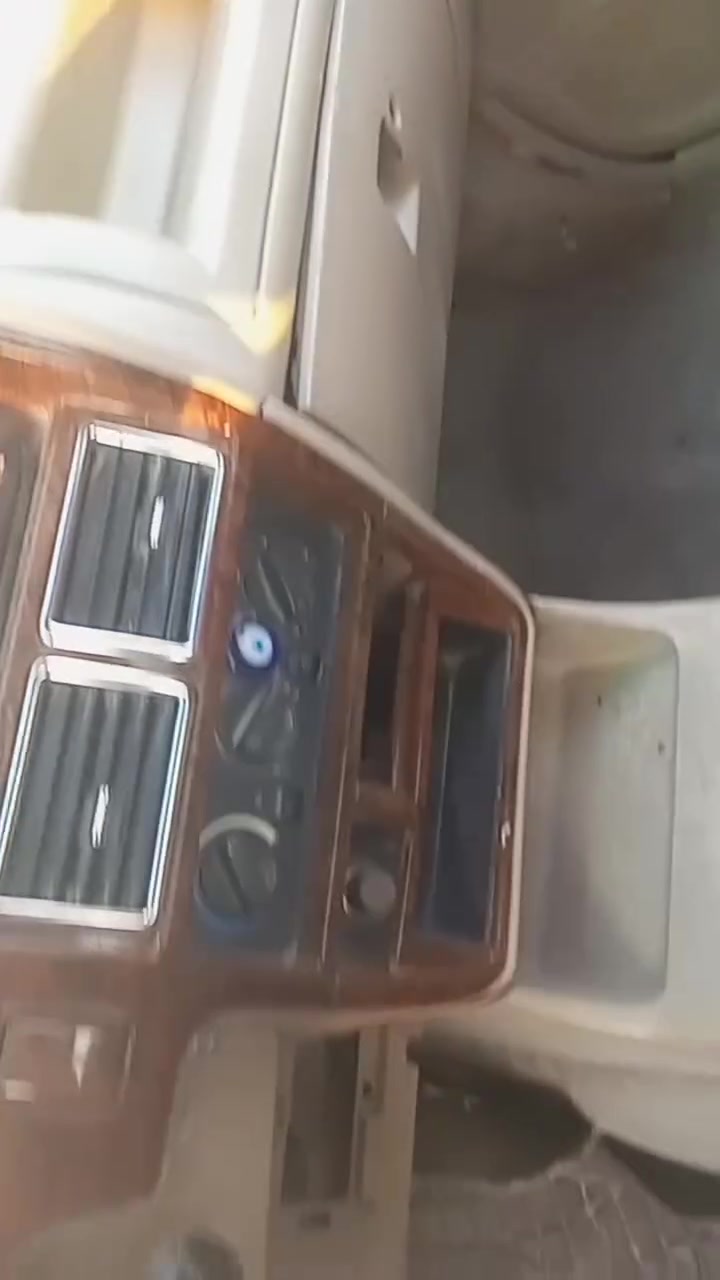 سياره جنبي للبيع 2006جاهزه كير محرك اكسن حداديه اوراق كامله السعر 11بيه مجال قليل ***********@
