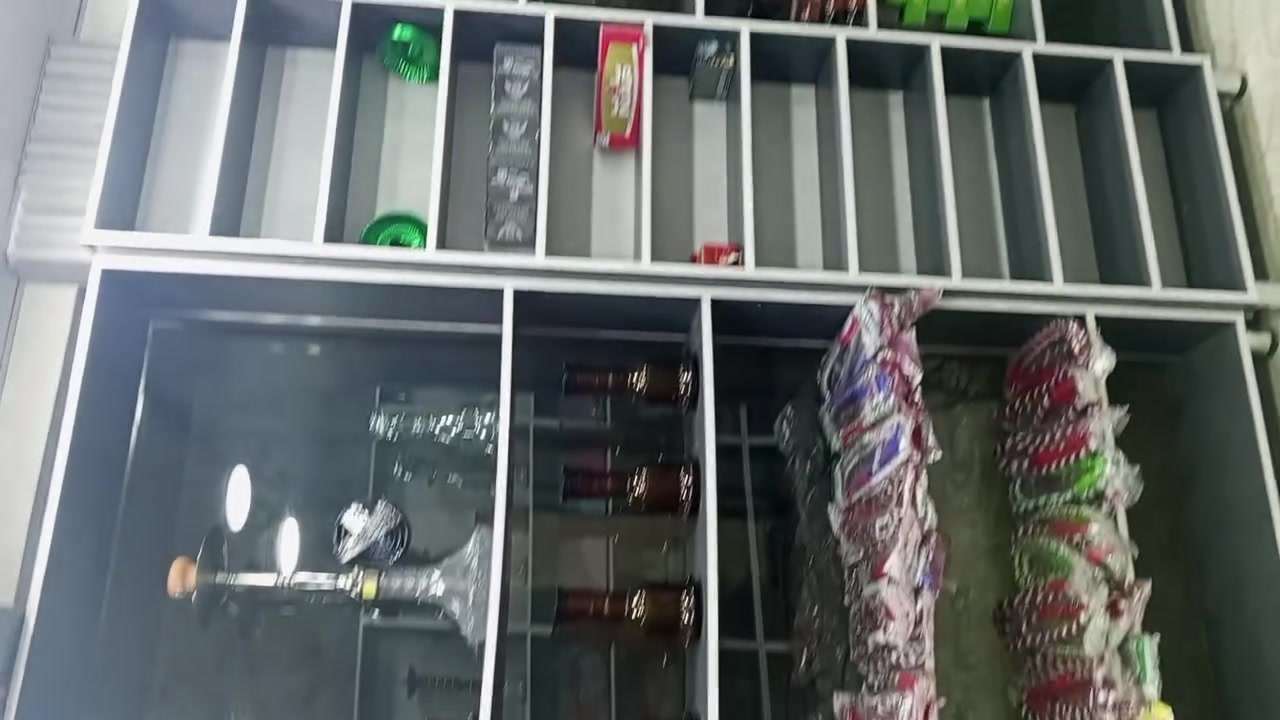 فاترينات • للبيع