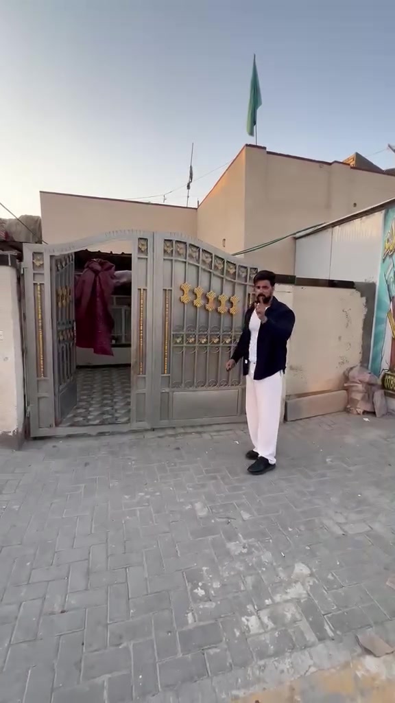 بيت للبيع طابو صرف📝

📍حي موسى الكاضم 

البناء / عكاده نضيف✨

مساحة (٢٠٠) متر 

البيت يتكون من :

غرف عدد (٢) 
صاله 
استقبال 
مطبخ 
صحيات داخليه وخارجيه 

السعر (١٠٠) وبي مجال بسيط 

للاستفسار خاص او واتساب 
***********
***********
