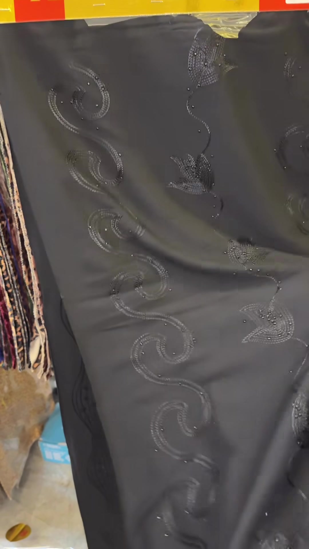 كابويات • تطريز • جملة