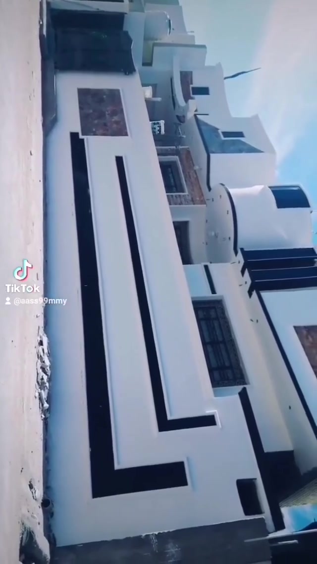السلام عليكم من رخصة الادمن
دار للبيع الحولي حي الحسين 
150 متر طابو صرفمربع الواجهيه 12 ونزاله 12
بي غرفه وحده وصاله واستقبال ومطبخ 
وصحيات خارجيه وداخليه البيت نبنه 2022
البيت بضهر انشائية ابو سرمد على تبليط 
رقم تليفون *********** غير متواجد ع فيس
