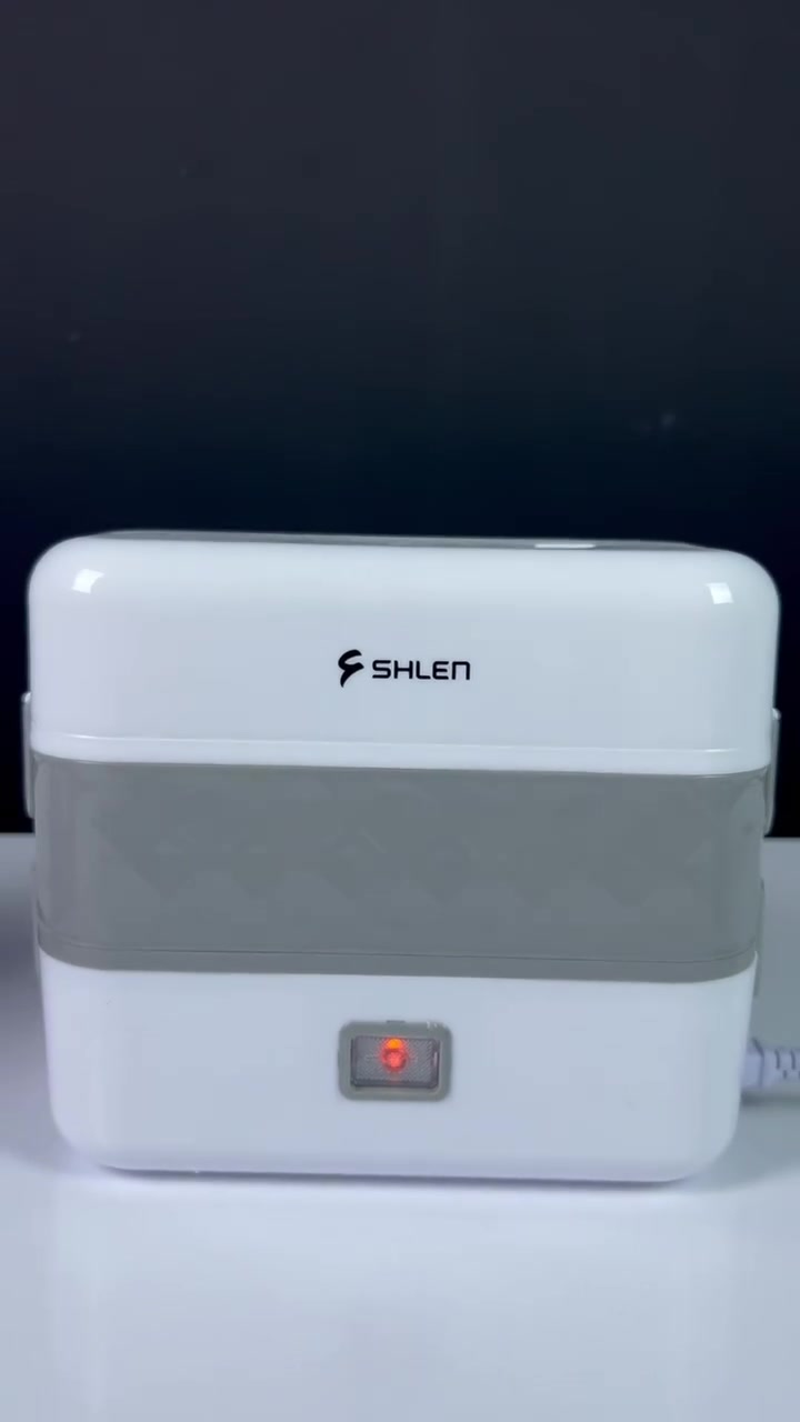🔥 حافظ على وجبتك دافئة ولذيذة بكل سهولة!

صندوق غداء BOXYS-306D العملي، بطبقة واحدة أو مزدوجة، يحافظ على الطعام ساخن 🍲💛
أربع خزانات صغيرة مستقلة لتقسيم وجبتك كما تحب 🥗🍛
تصميم أنيق وخفيف يسهل حمله في كل مكان 🎒✨
تشغيل بلمسة زر واحدة، مع تسخين متساوٍ للطعام 🌡️
مواد آمنة وصديقة للبيئة، سهلة التنظيف، وبدون أي رائحة 🧼♻️
استمتع بوجبتك ساخنة وطازجة في أي وقت، مع الحفاظ على طعمها المثالي 
للطلب مراسله الصفحه او الانصال 

السعر 25000 مع التوصيل 
***********😋
