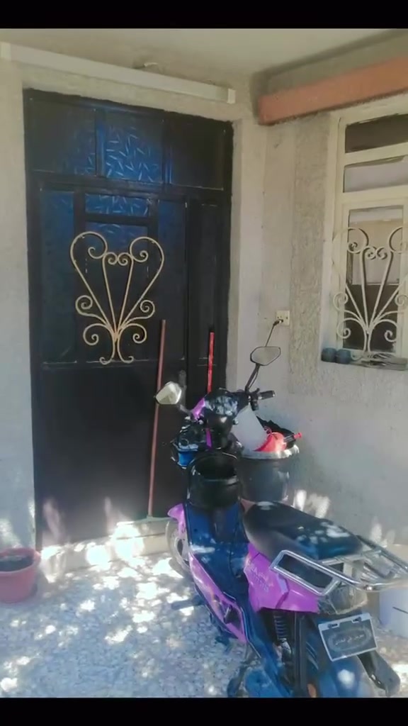 دار 200م  طابقين كميره قرية صبر  بالبداية للبيع  للاستفسار ***********
