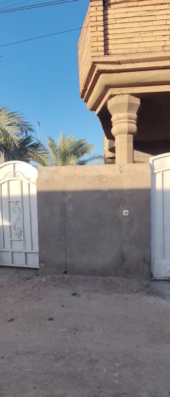 سلام عليكم للبيع بيت
سلام عليكم بيت للبيع 

مساحه 400متر تحت البناء 200متر
بيت جاهز للسكن وجديد ومرتب
خدمات. ماء وكهرباء ومجاري ومدارس 
البيت سند 25تحويل اسهم بسم المشتري
ويصلح سكن وحسينيه يبعد عن طريق الزوار 200 
عنوان البيت كربلاء طويريج منطقة ملبيج الفرع مقابيل الطاقه
متوفر لدى مكتب سما الفردوس للعقارات 
عنوان المكتب طريق كربلاء طويريج خدمي الزوار عمود 334
للتفاصيل اكثر اتصل
***********وسام ال كميش
*********** مختار الاسدي الاسدي

