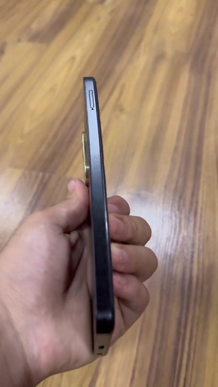 📱🔥 Redmi A5 للبيع 🔥📱
💾 128GB مساحة تخزين
⚡ 4GB RAM
🖤 أسود لامع طبيعي
📱 دبل شريحة
✨ الجهاز نضيف نضيف جداً
🛡️ ضمان 7 أيام

قيم وخذ بما يرضي الله 🤍
والبيع بكل أمانة ووضوح، والله يرزق الجميع.

📞 ***********
💬 الرقم متوفر واتساب
