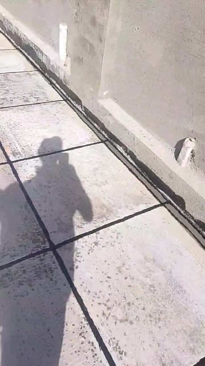 سلام عليكم شغل سطوح تطبيك شتايكر وزفت متواجد وتساب ***********
