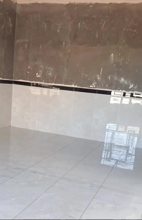 سلام عليكم خلفه سيراميك كاشي لبخ سمنت شغل درجة اولى والله متفرغ حالين ***********
