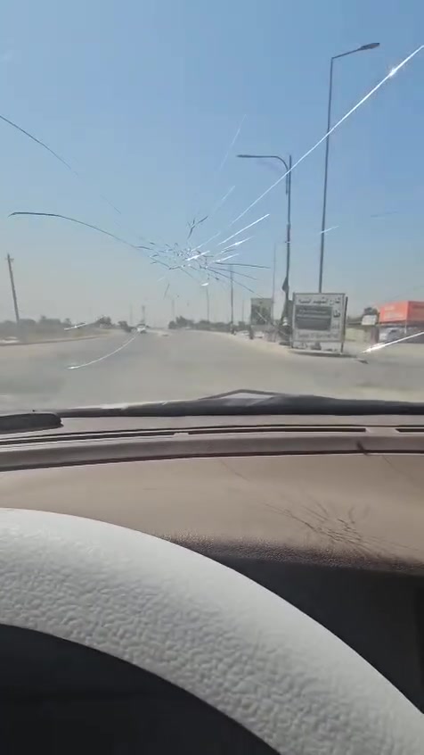 سلام عليكم مزرعه المساحه 1600 جنس الكاك عقد 17 تحتوي على ثلاث بيوت البيت الاول يحتوي على ثلاث غرف مطبخ حار وبارد وصحيات البيت الثاني قاطين يحتوي على 5غرف مطبخ حار وبارد وصحيات البيت الثالث هيكل غرفه استقبال مطبخ مزرعه كامله مسبح بيها 4نخلات مشمش 10تفاح10 و تين مزرعه مرتبه السعر 140مليون وبيها مجال رقم الهاتف*********** الواتساب ***********
