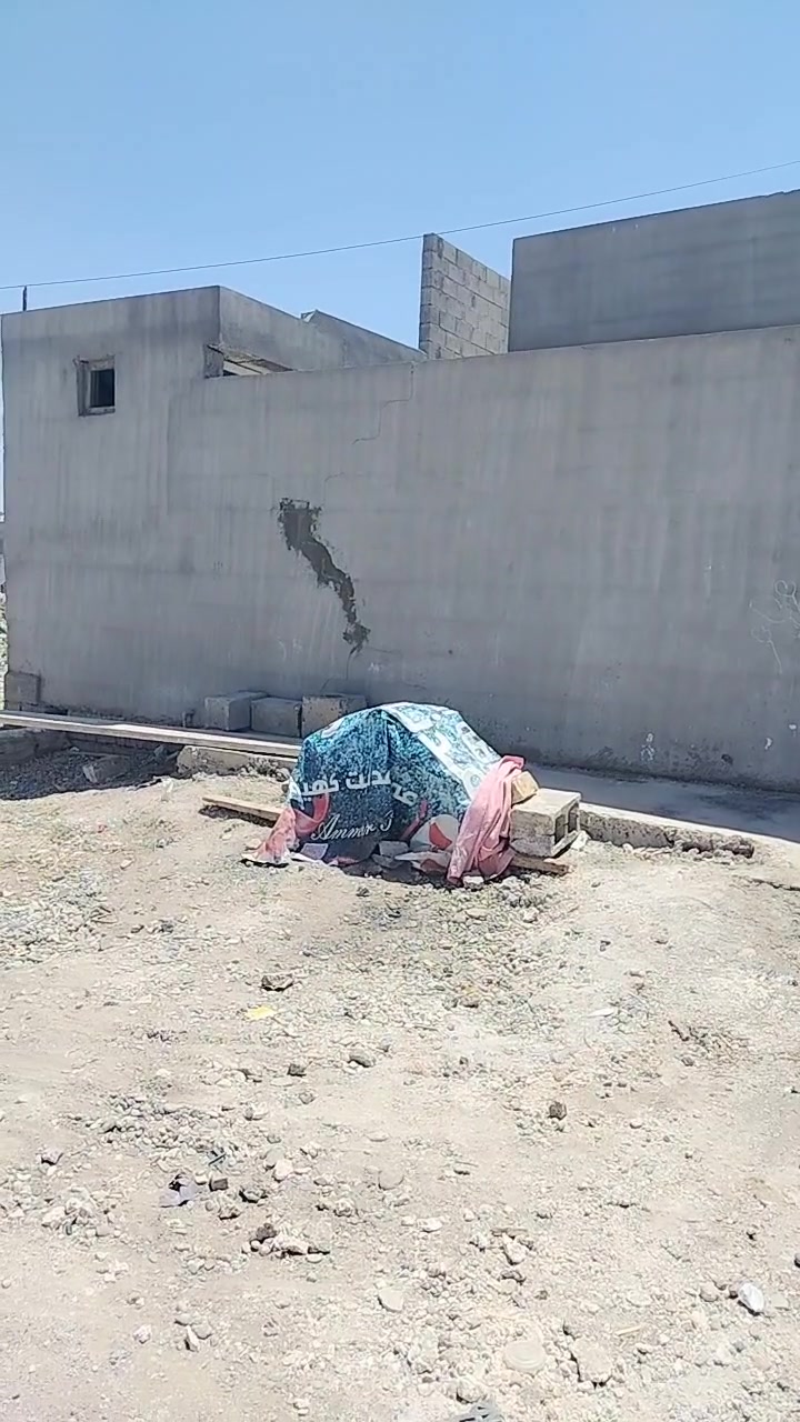 السلام عليكم ورحمة الله للبيع مساحة ٢٥٠متر استفسار أكثر أتصل ***********

