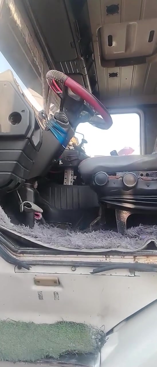 سكانيه البيع ١٣٤ مكينه ٨ صفر ٨ رقم انبار سنويه صاقطه تحويل موجود تخم تاير ستفسار ***********
