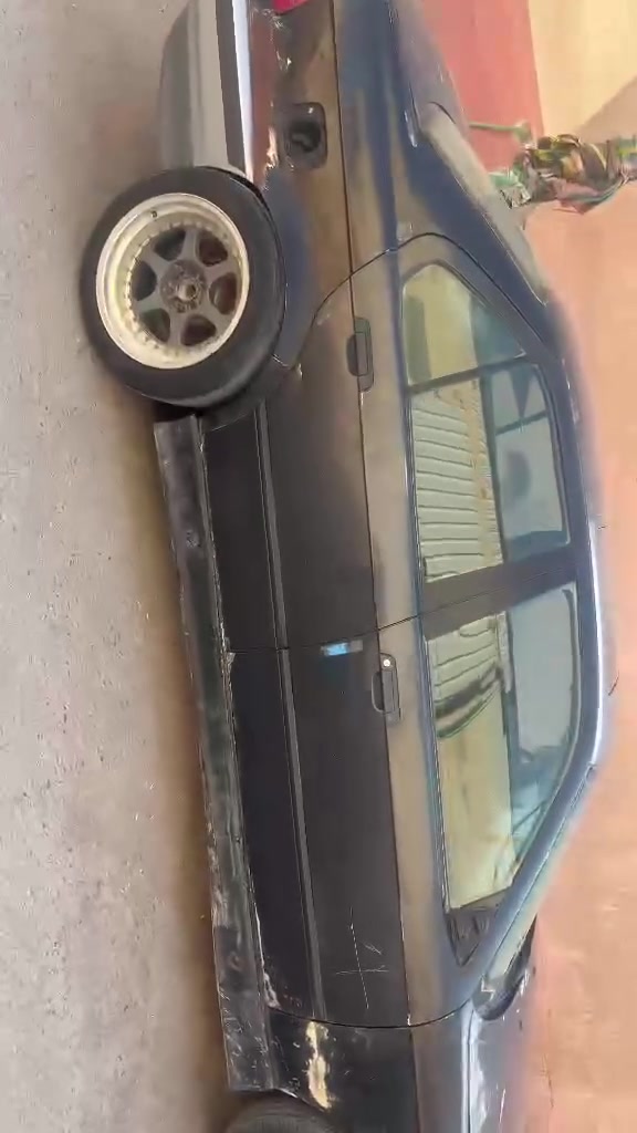 سلام عليكم شباب من رخصت الدمن البيع السياره مكينه ٤٠ كير عادي رقم ربيل شرط التحويل موجوده بل بصره ابيع كوم حديد سعر ٢٧ وبيه مجال شغاله وتمشي شغل وتطلع  ***********
