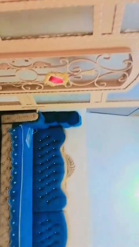 بيت في حي الكرامة 100متر سند طابو غرفه وستقبال وهول البيت شرقي السعر والاستفسار ***********
