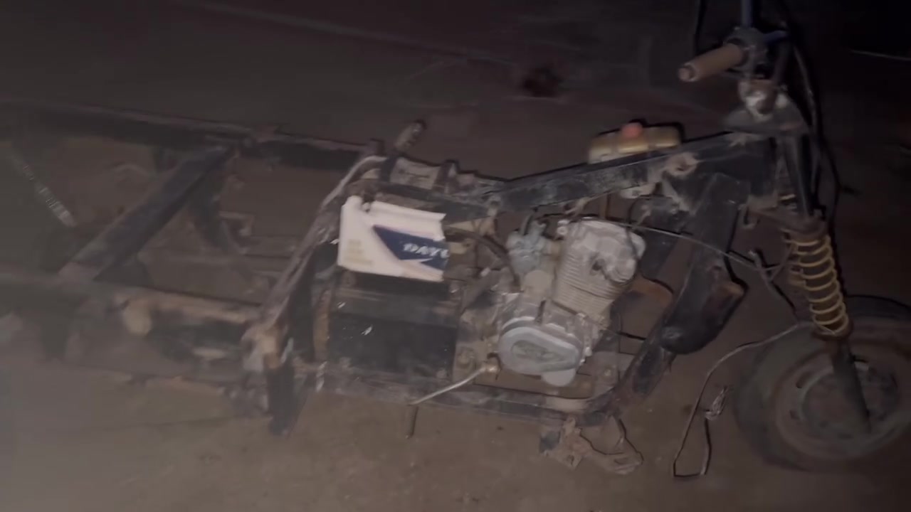 ‏سلام عليكم إخوان ستوته إيفان للبيع نظيفة حيل مكينة جديدة بس البدي  لازم يترتب  شاصي جديد  بدون وراق مكاني ميمونه سعر ٤٠٠ خوان ***********
