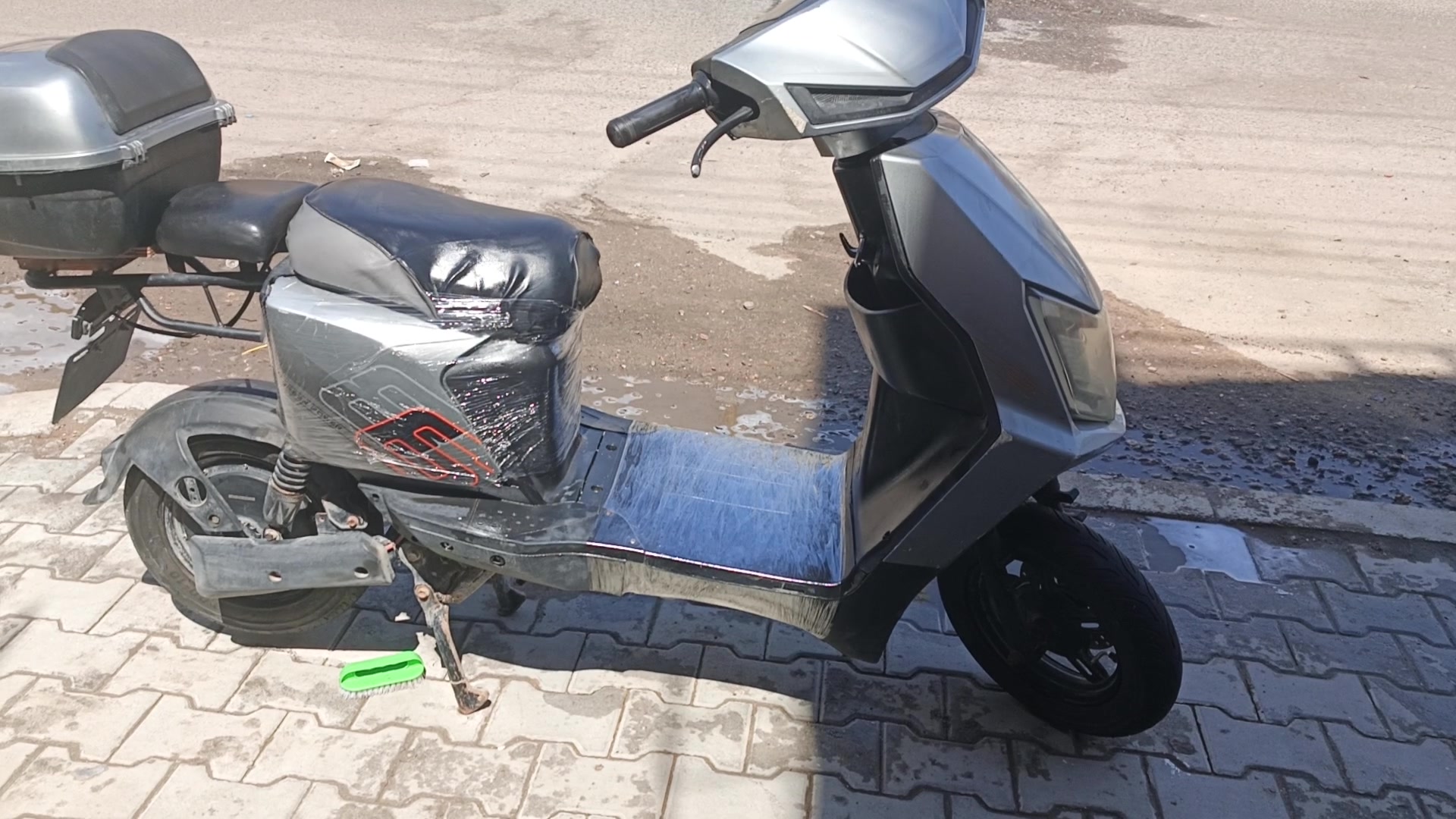 دراجة شحن RN للبيع سعر ٦٥٠للستفسار الاتصال ***********