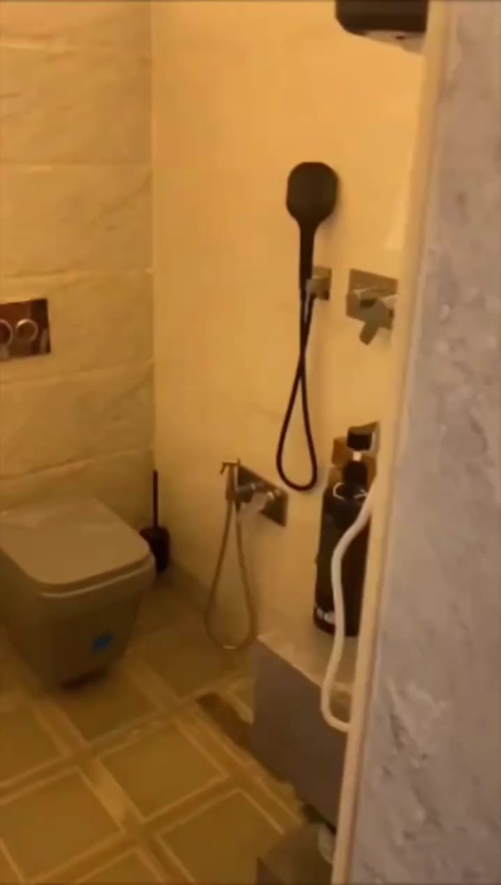 👋السلام عليكم

🏚 دار للأيجار للأيجار
البيت كلش نضيف وحلو
كامل ما عوزه اي شي

♦الدار متكون طابق واحد غرفه نوم 1 
واستقبال وصحيات العدد 2  بناء جديد

📌 الزعفرانيه نهاية شارع المعهد بستان علاي
خدمات كامله

📞 للتواصل *********** 🈯

أجاره 400
