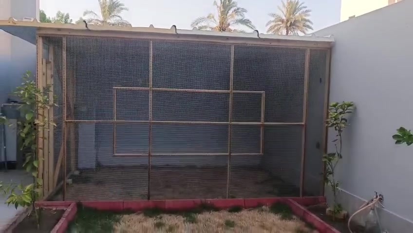 السلام عليكم تم اكمال محميه لاحد لاخوه حسب الطلب والقياسات عرضه 360 رتفاعه 210 نزال 260 شبك بي ار سي ناعم خشبه عل خمسه سانتيم سكف سندويج وشتغل حسب الطلب والقياسات خانات او قفاص أو وجهايات أو كشوانيات بسعر مناسب مكان سماوه وره حي نفط ((***********))
