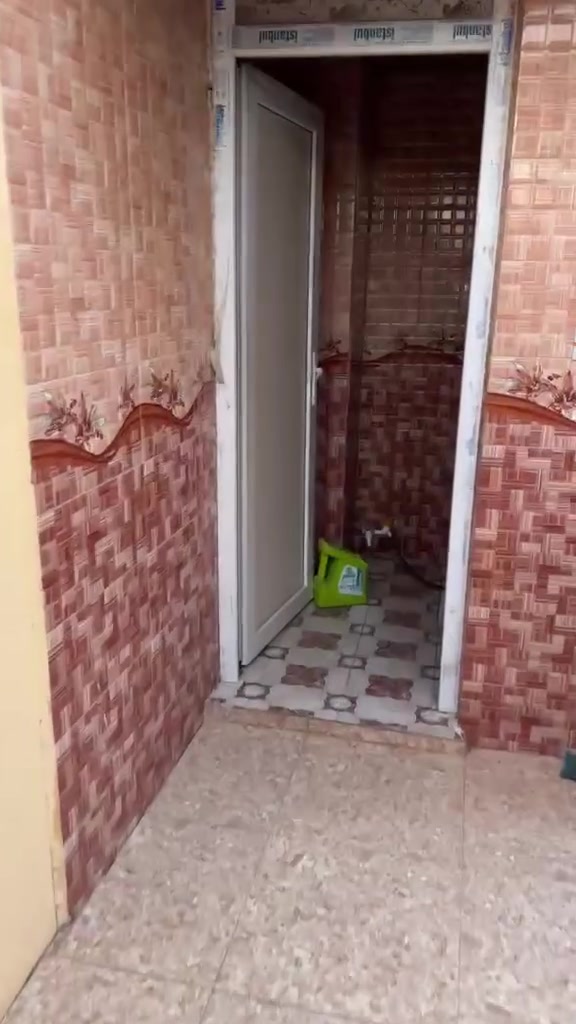 للايجار في مدينه الرمادي منطقه الدواجن بالتاميم استقبال صاله مطبخ حار بارد صحيه خارجيه داخليه الطابق الثاني غرفتين سعره ٤٥٠ بمجال 
***********
