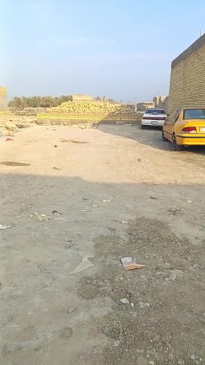 يوجد لدينا قطعه زراعي في ناحيه سديناويه شارع المرطبات الاستفسار التصال علئ رقم التالي *********** يوجد وتساب
